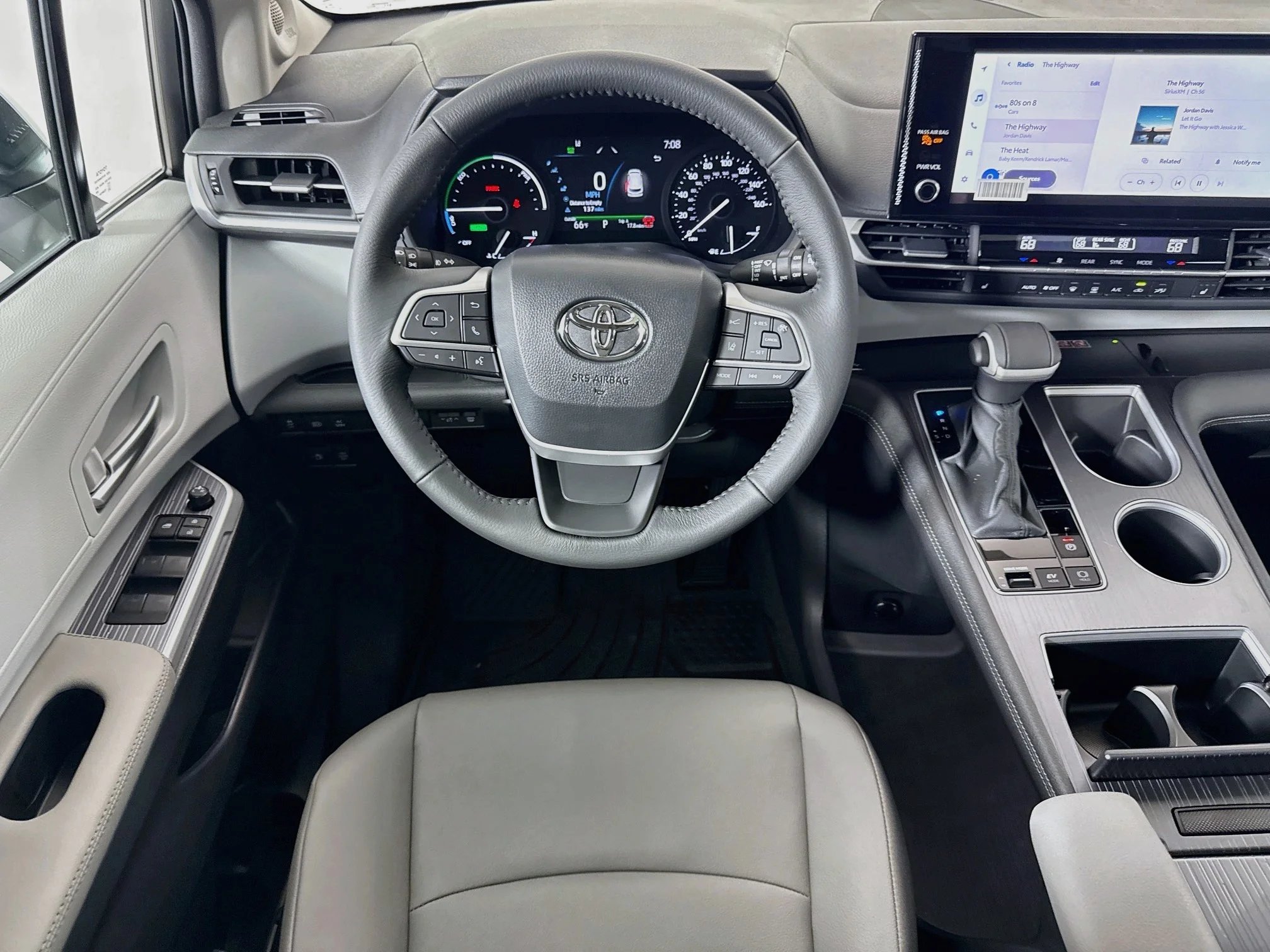 New 2026 Wind Chill Pearl Toyota XLE image 13
