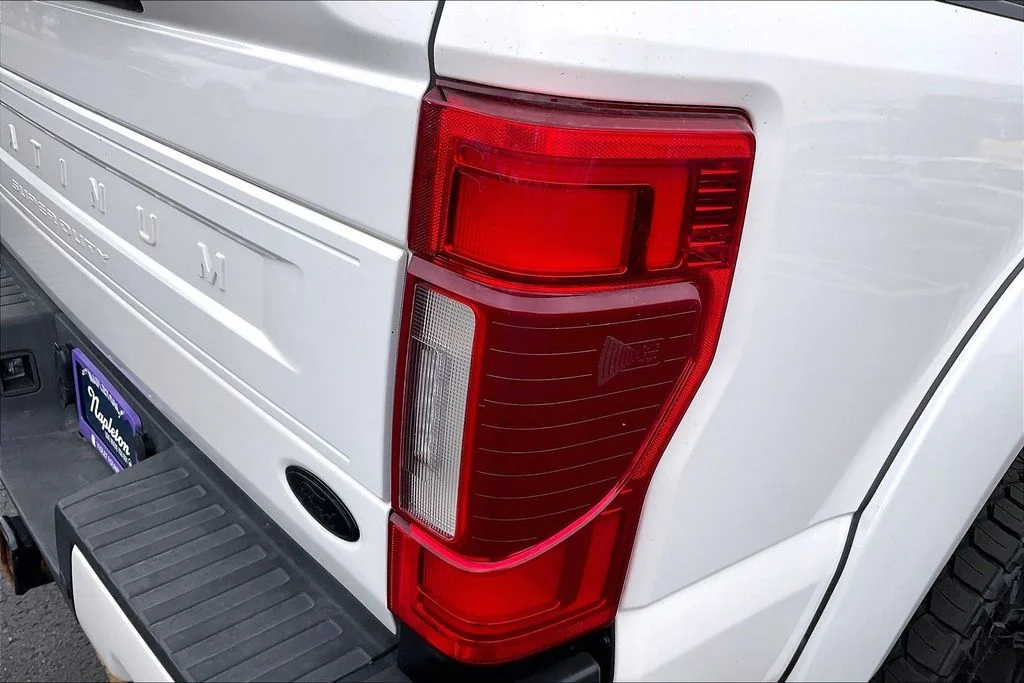 Used 2020 White Ford Platinum image 29