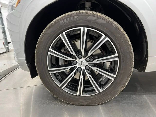Used 2020 Silver Volvo T5 Inscription image 22