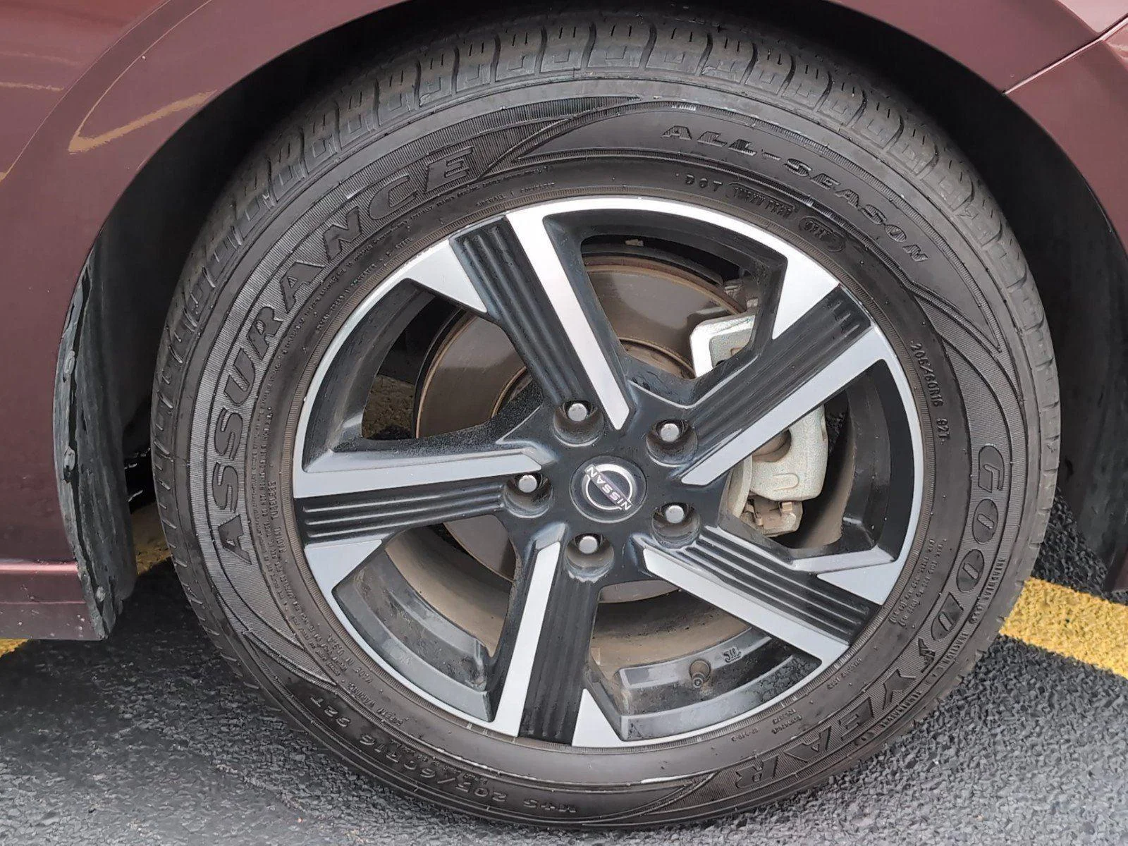 Used 2024 Rosewood Metallic Nissan SV image 34