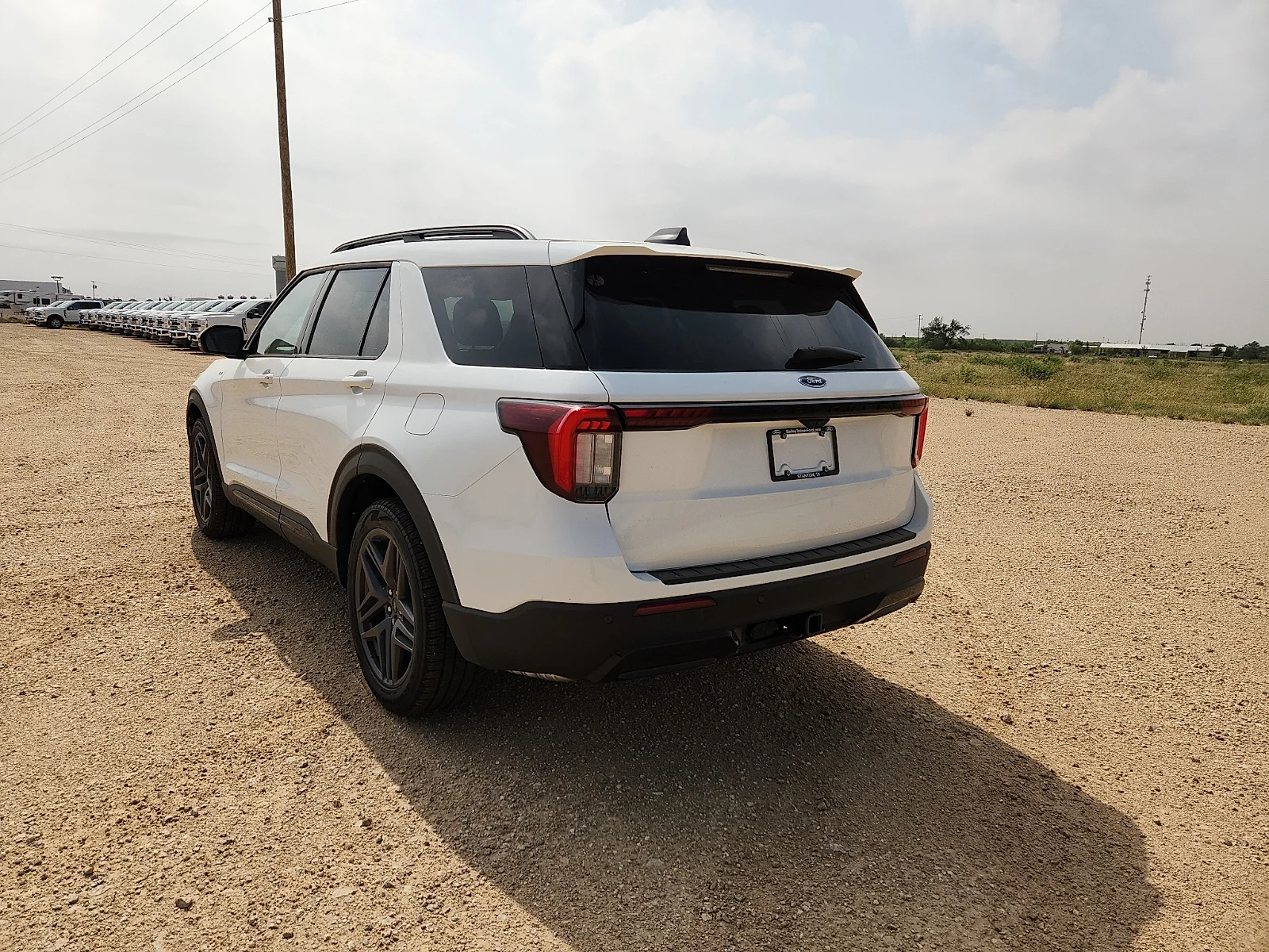 New 2026 Star White Metallic Tri-Coat Ford ST-Line image 5