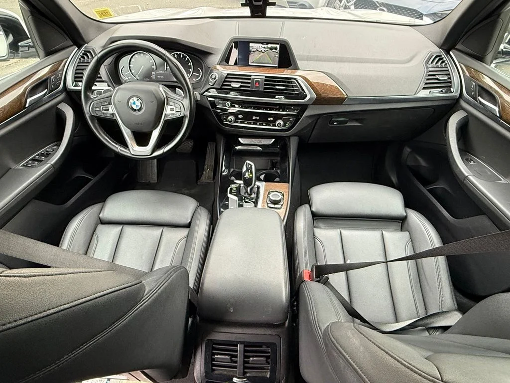 Used 2018 White BMW xDrive30i image 25