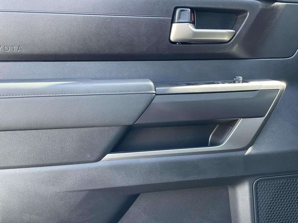 2025 Toyota Tundra SR5 - Photo 21