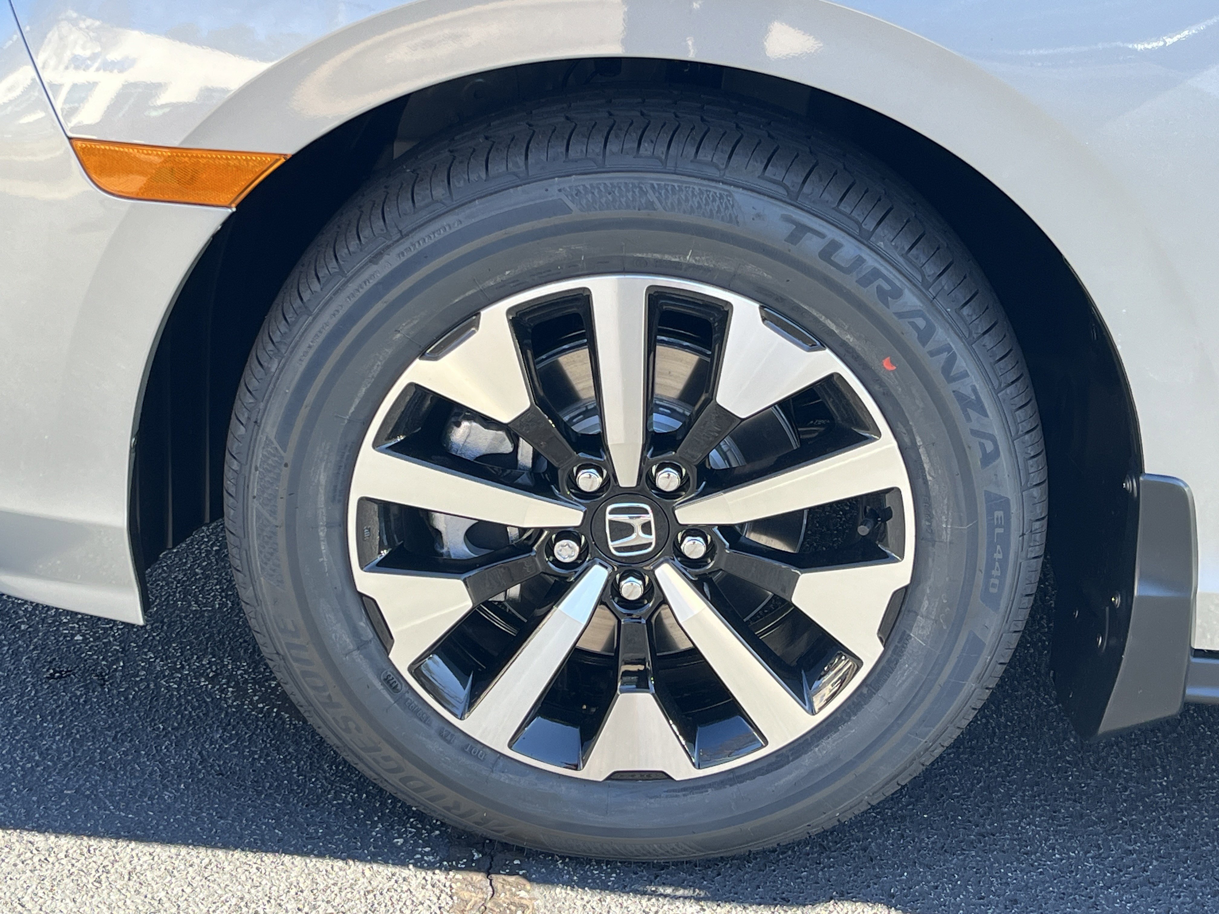 2026 Honda Odyssey EX-L - Photo 30