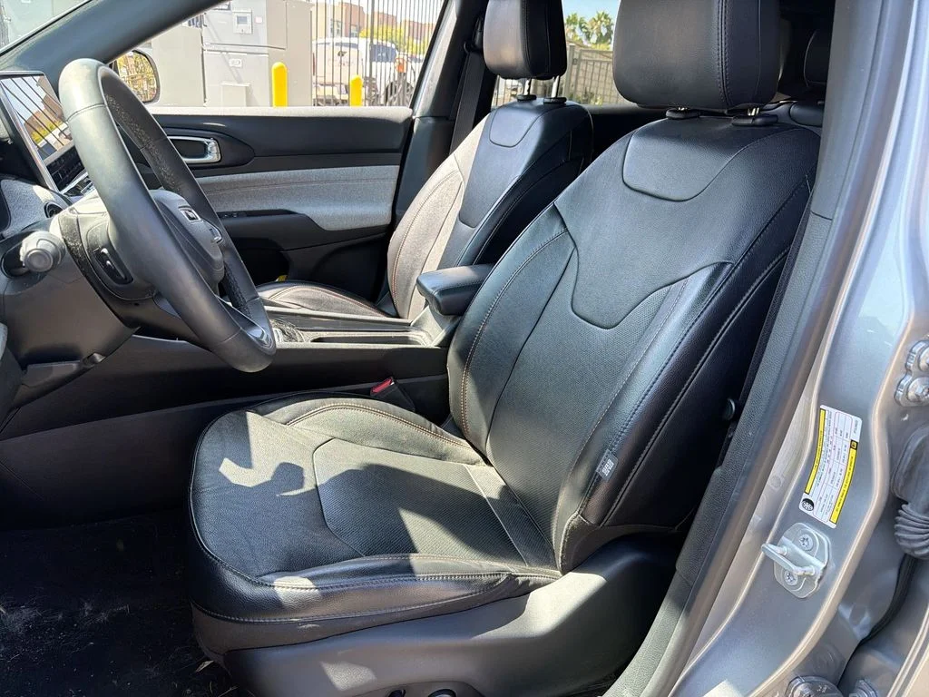 Certified Used 2023 Silver Jeep Latitude Lux image 13