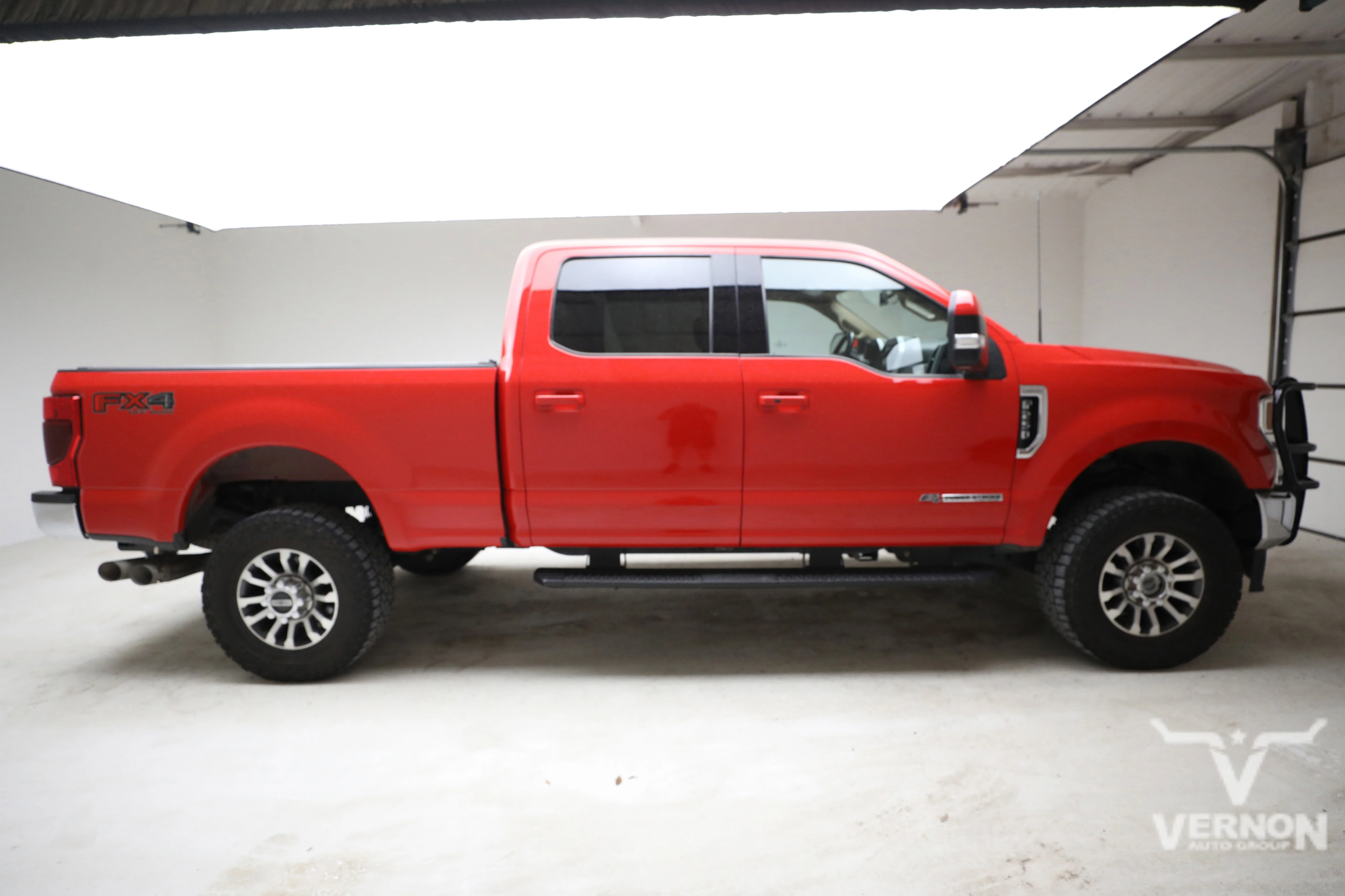 Pre-Owned 2022 Ford Super Duty F-250 Lariat Crew Cab 4x4 Fx4