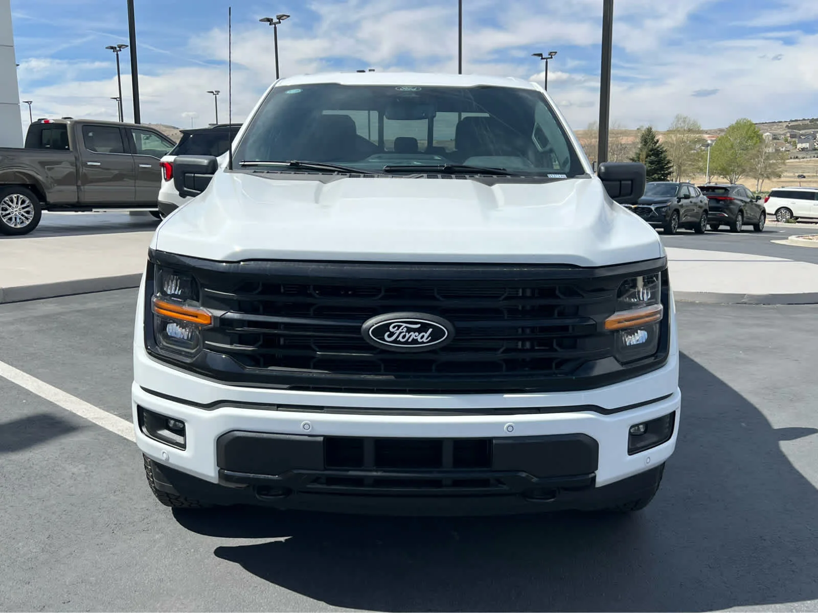 New 2026 Oxford White Ford XLT image 3