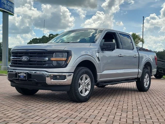 New 2026 Silver Metallic Ford XLT image 32