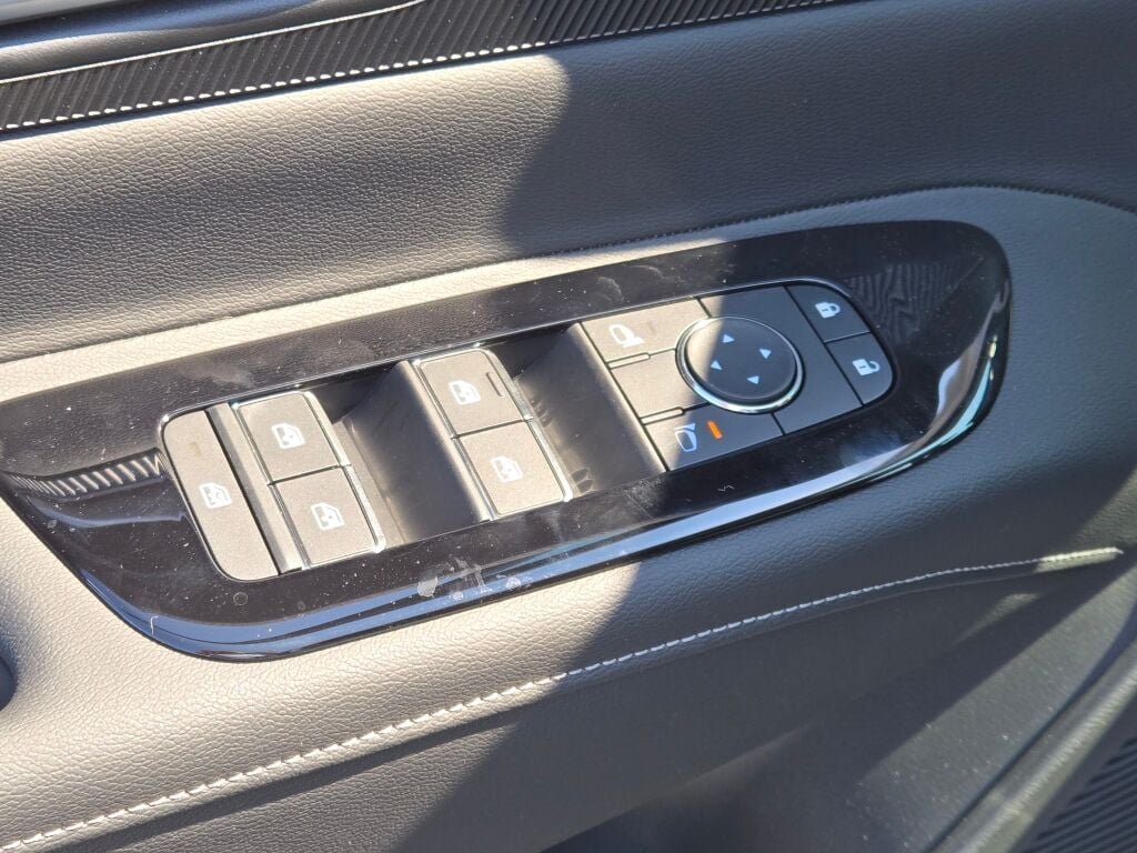 2025 Nissan Murano SV - Photo 24