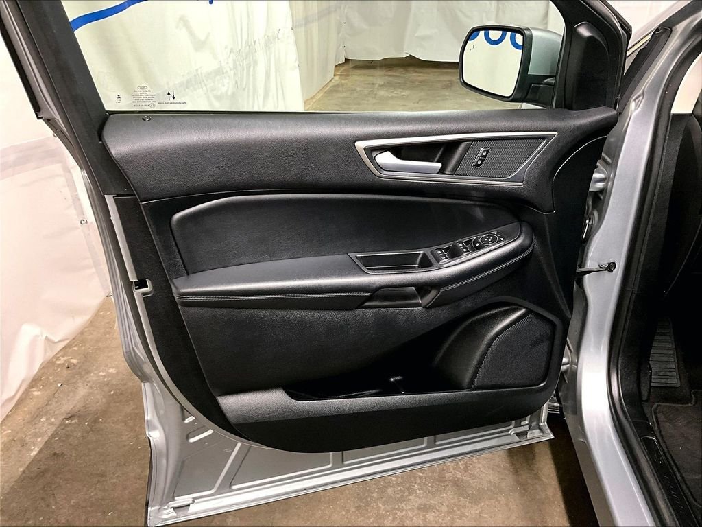 Used 2024 Silver Ford SEL image 9