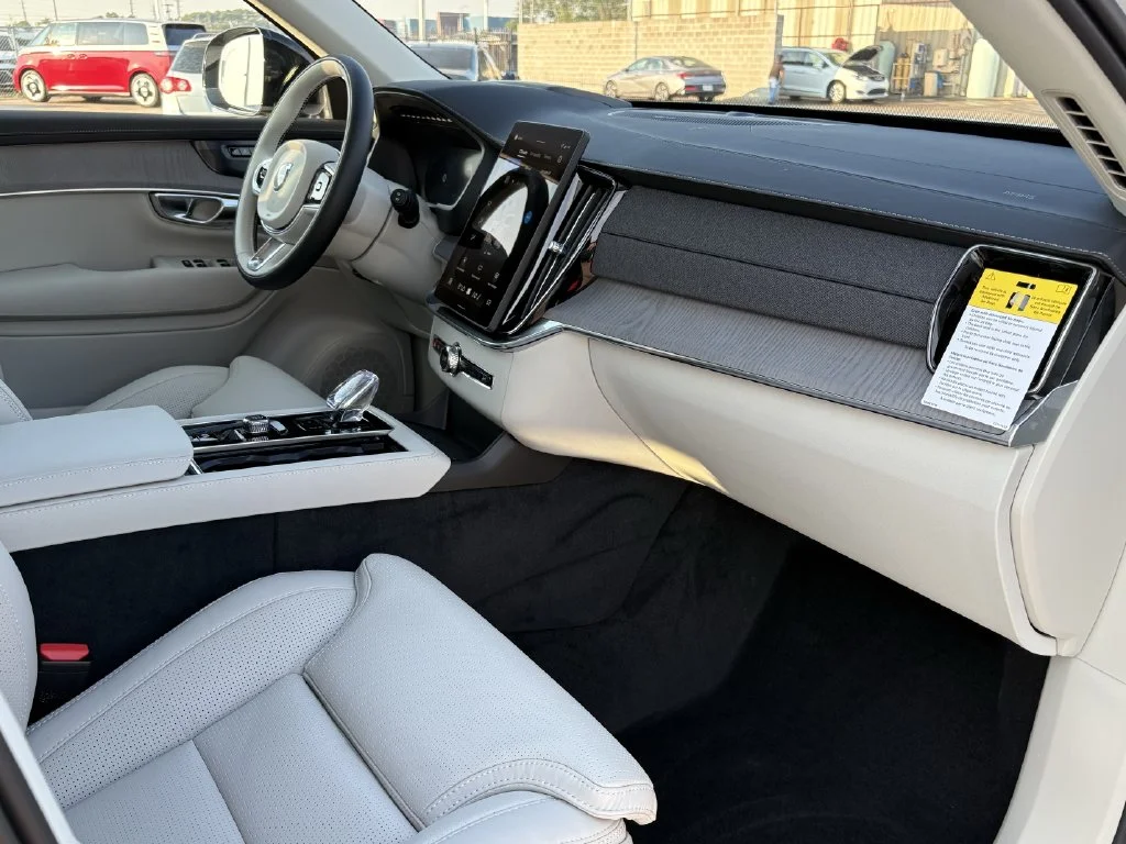 New 2026 Crystal White Volvo Ultra image 29