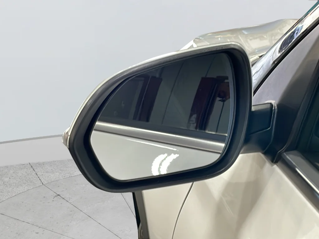 Certified Used 2024 White Kia S image 43