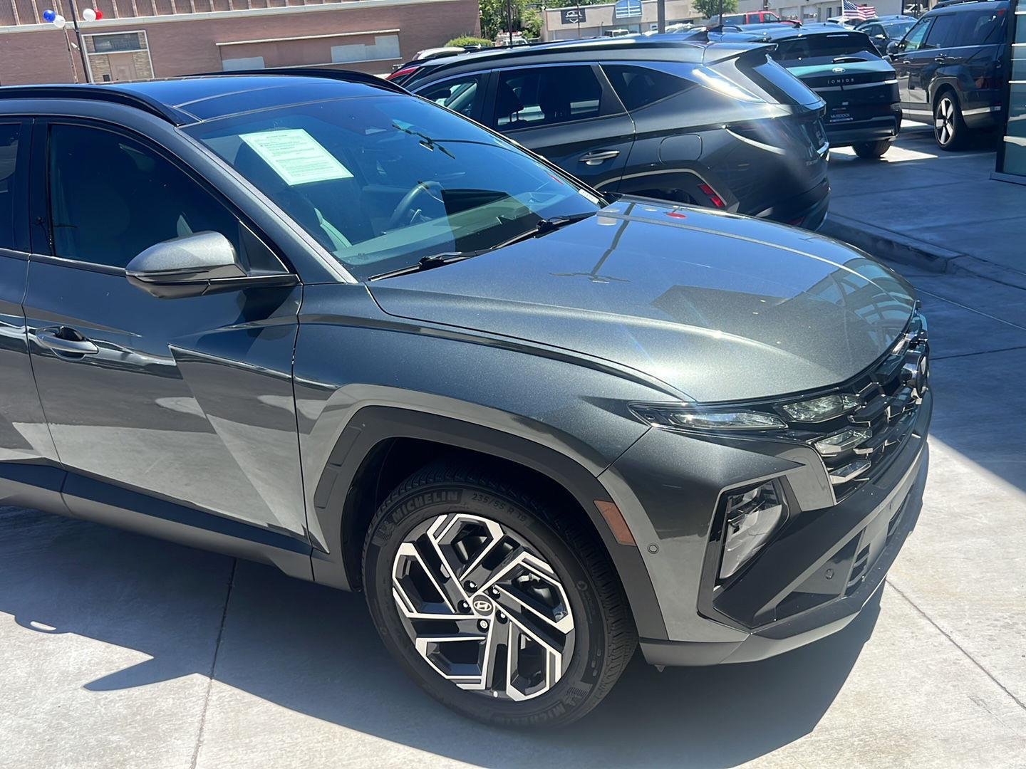 Certified Used 2025 Amazon Gray Hyundai Limited image 4