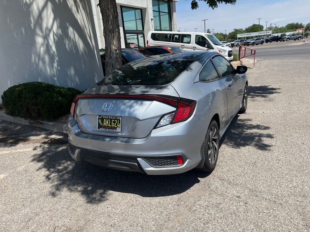 Used 2017  Honda LX-P image 9
