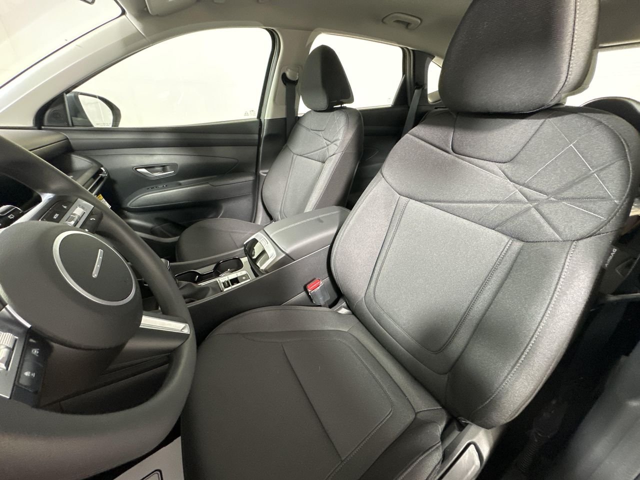 New 2026 Phantom Black Hyundai SE image 9