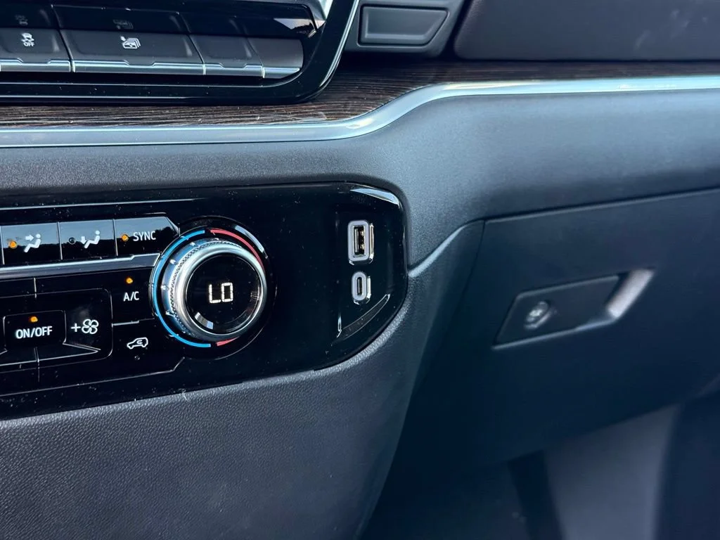 New 2026 Summit White GMC SLE DRW image 26