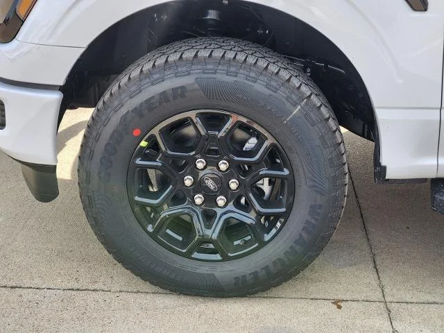 New 2026 Oxford White Ford XLT image 30