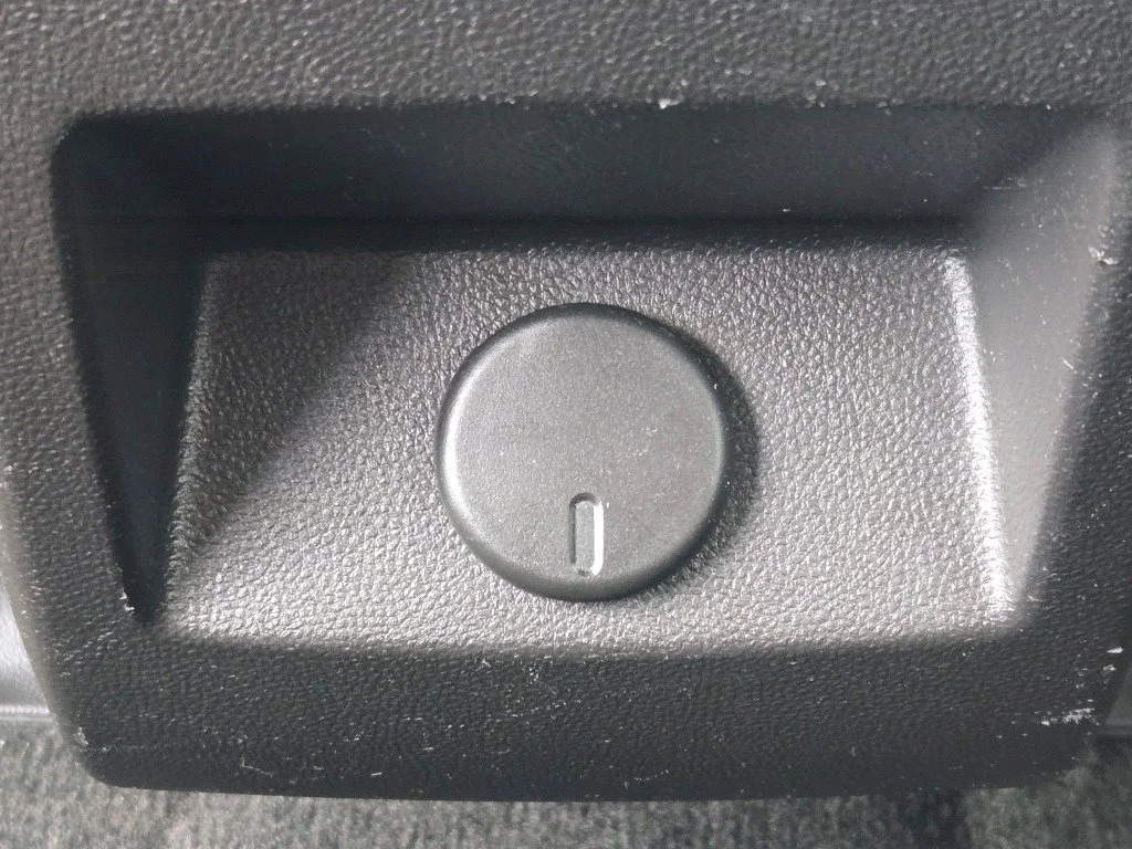 Used 2013 Gray GMC SLE-1 image 16