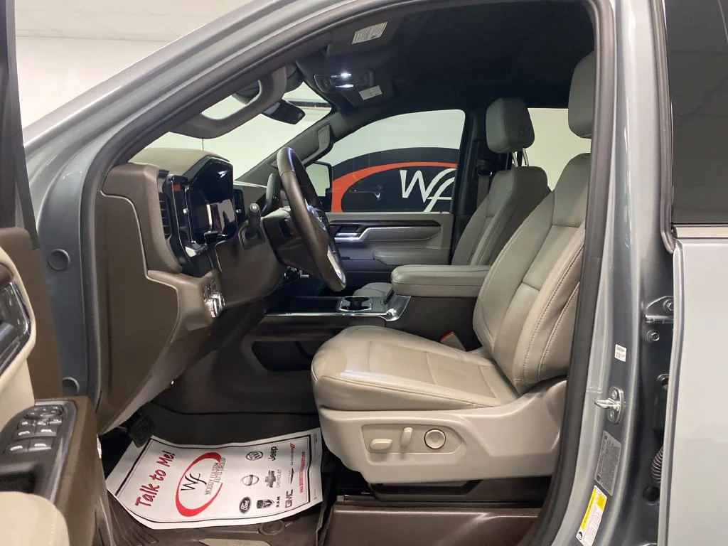 Used 2024 Silver GMC SLT image 13