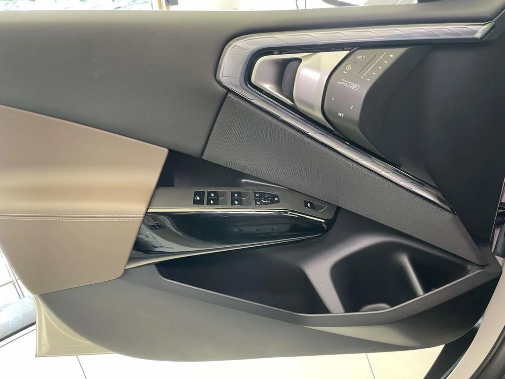 New 2026 Beige BMW 30 xDrive image 27