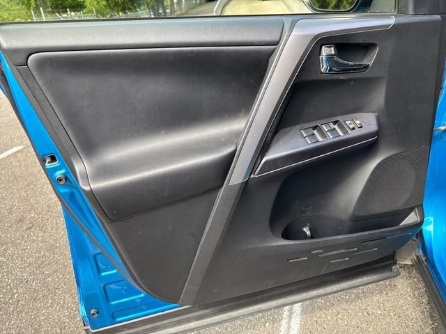 Used 2017 Electric Toyota XLE image 15