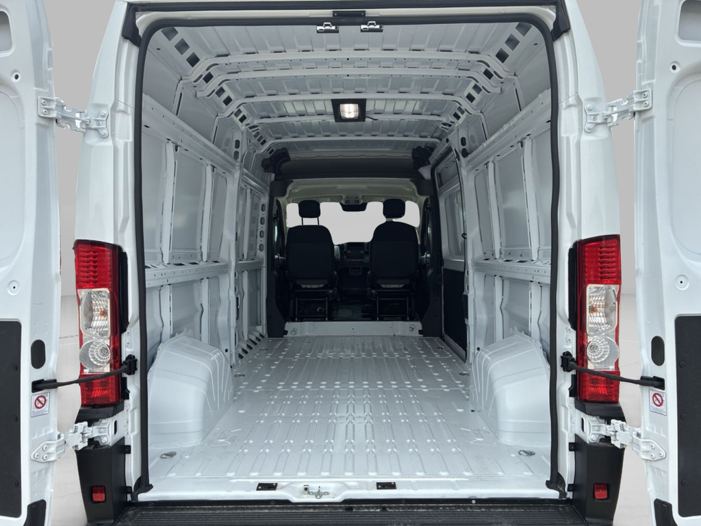 New 2026 Bright White Clear-Coat Exterior Paint RAM High Roof image 30