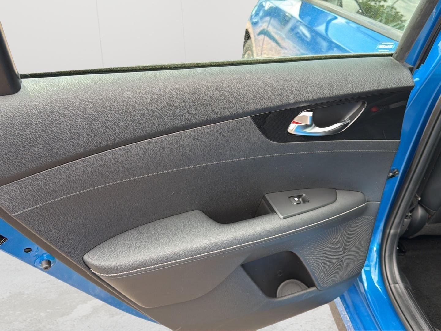 Used 2023 Sporty Blue Kia GT-Line image 19
