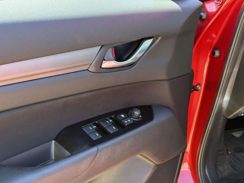 2023 Mazda CX-5 S - Photo 31