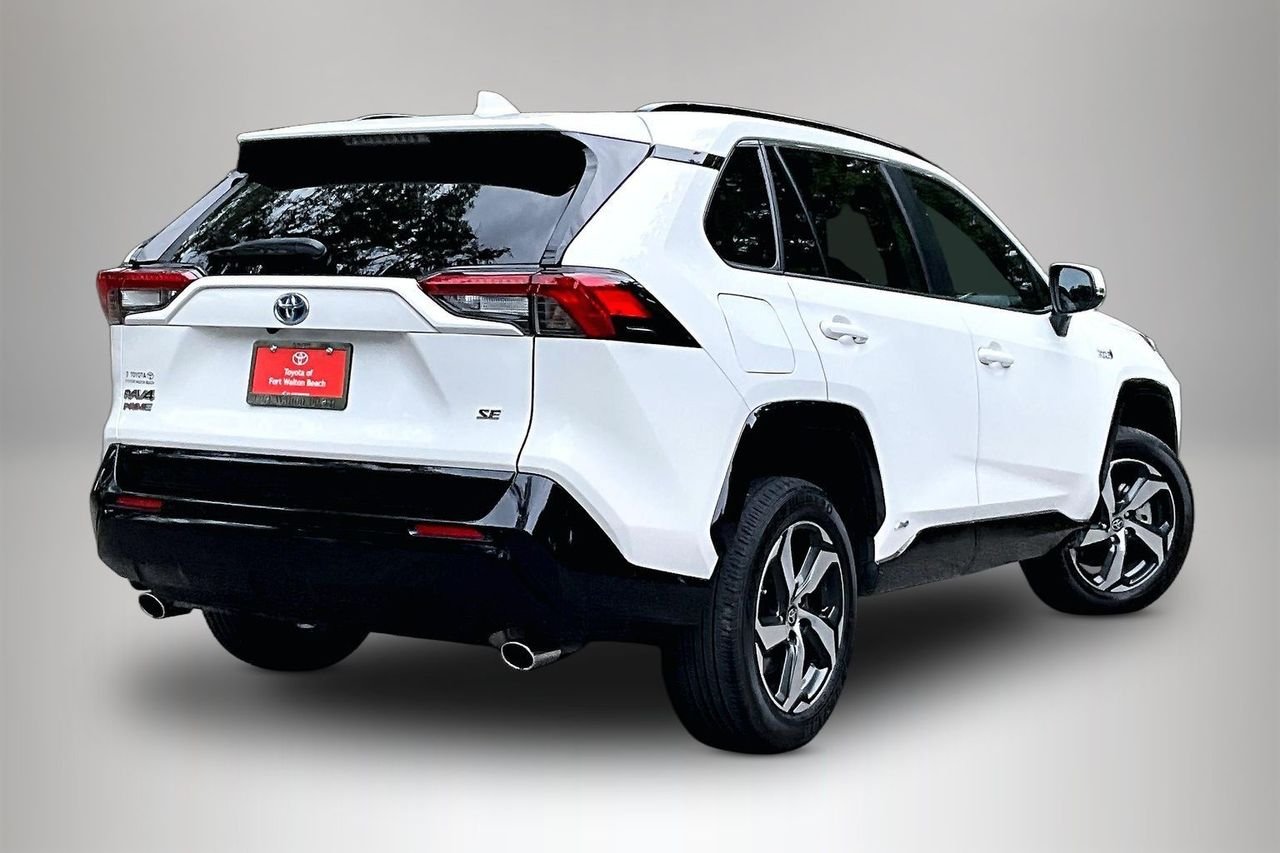 Used 2024 White Toyota SE image 5