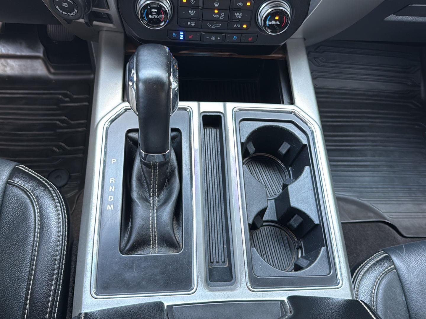 Used 2020 Agate Black Metallic Ford LARIAT image 27