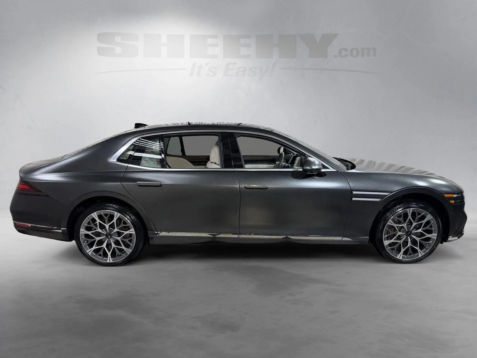 Used 2023 Gray Genesis 3.5T e-SC image 9