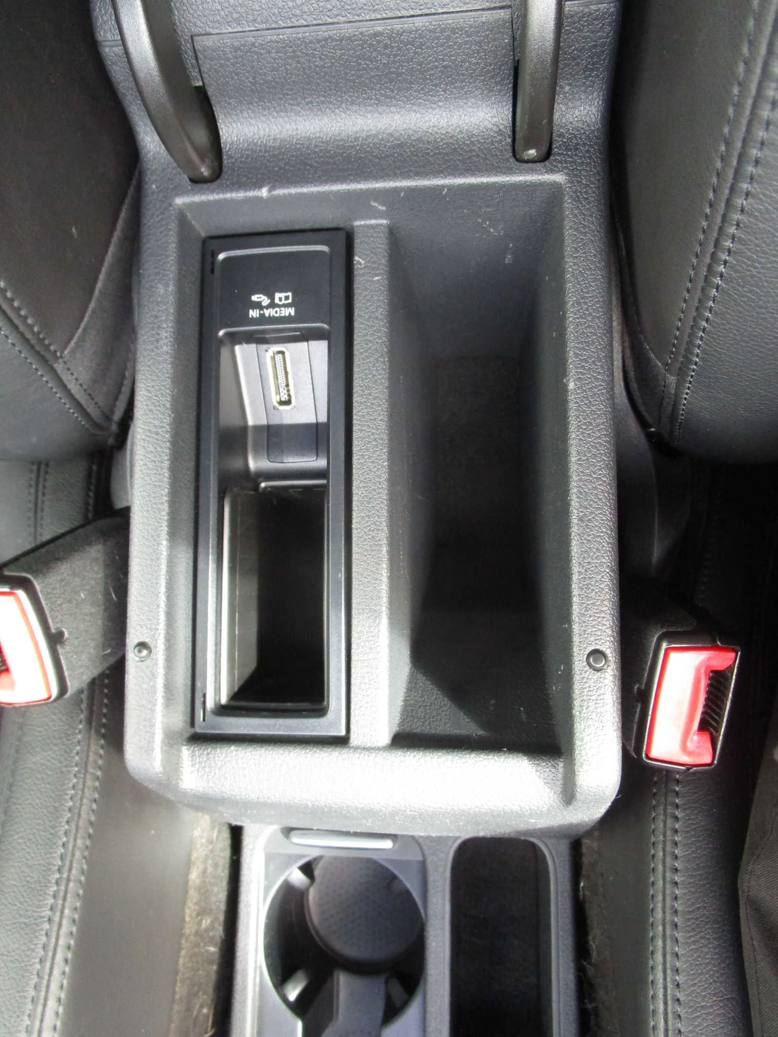 Used 2014 Pure White Volkswagen R-Line image 23