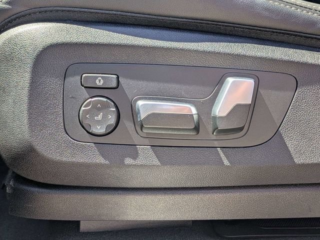 Used 2026 Black BMW sDrive40i image 21