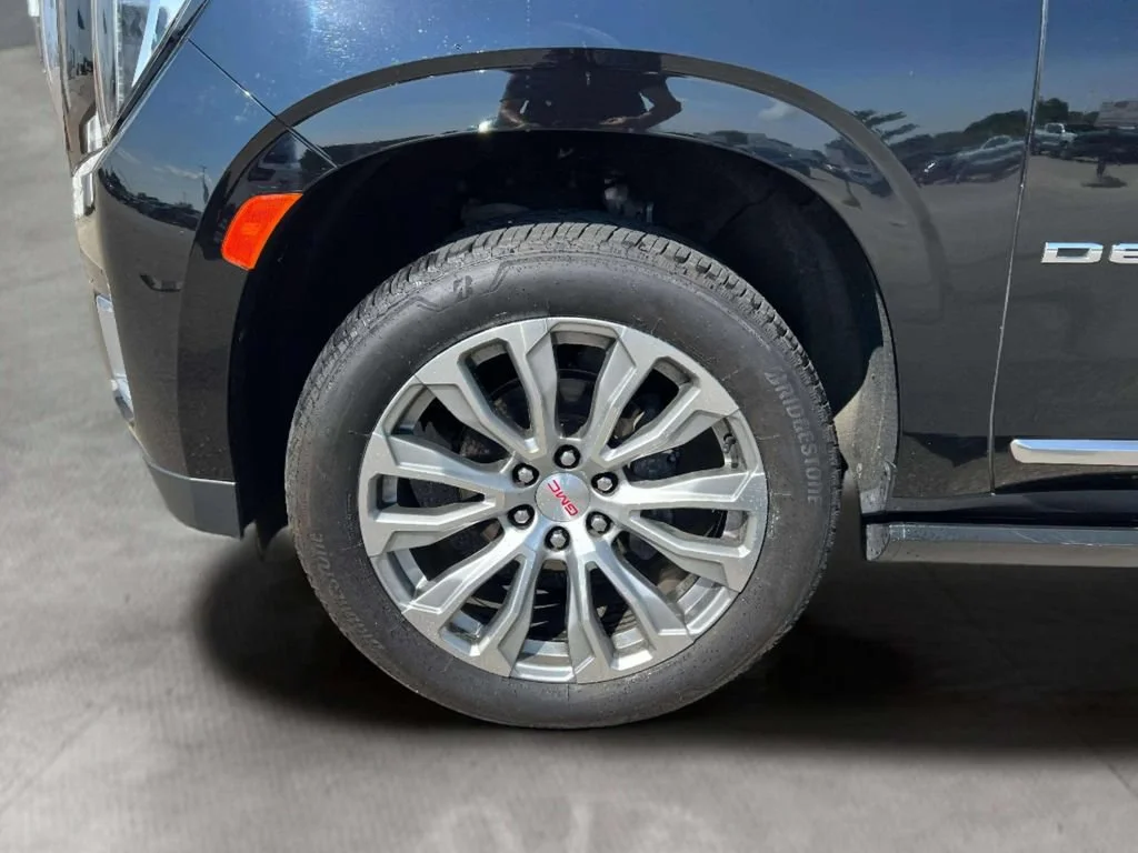 Used 2021 ONYX BLACK GMC Denali image 7