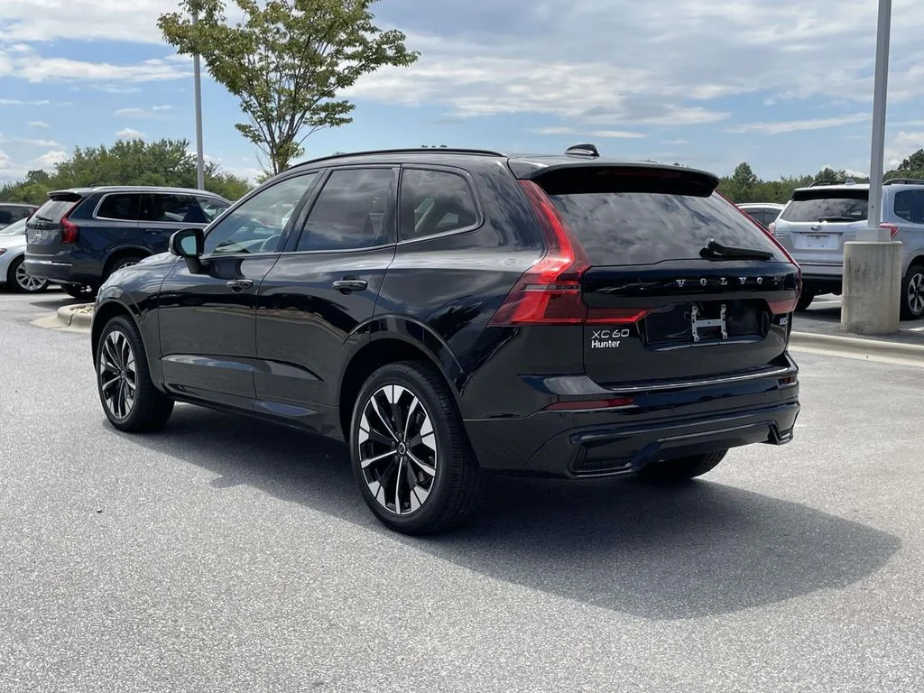 2026 Volvo XC60 Plus - Photo 22