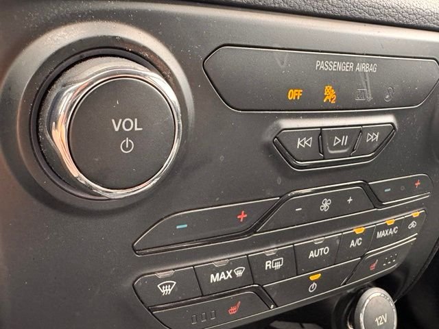 Used 2019 Black Ford Lariat image 22