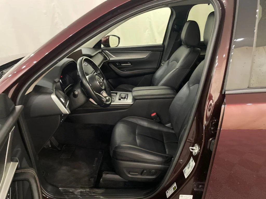 Used 2024 Artisan Red Premium Mazda 3.3 Turbo Premium image 13
