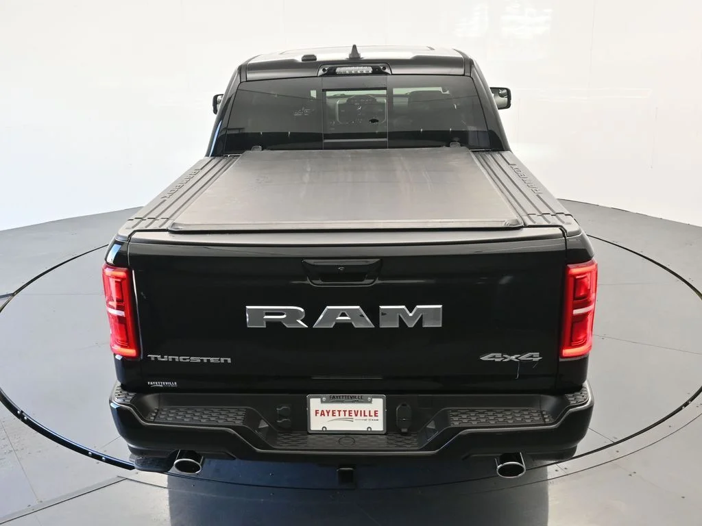 New 2026 Diamond Black Crystal Pearl-Coat Exterior Paint RAM Tungsten image 28