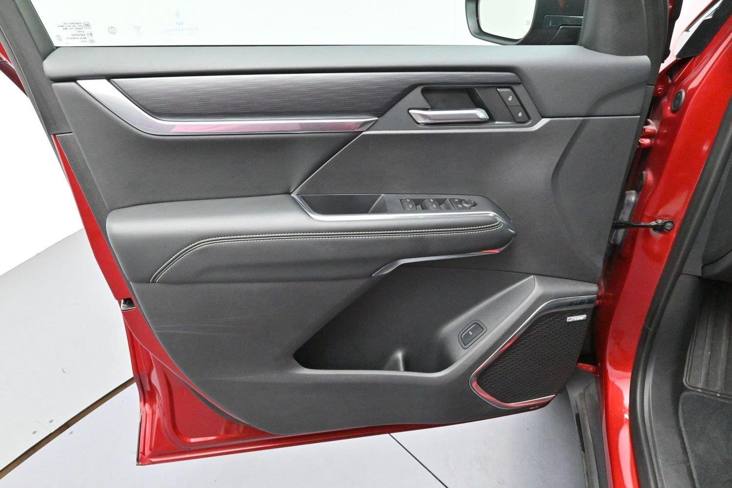 Used 2025 Volcanic Red Tintcoat GMC Elevation image 10