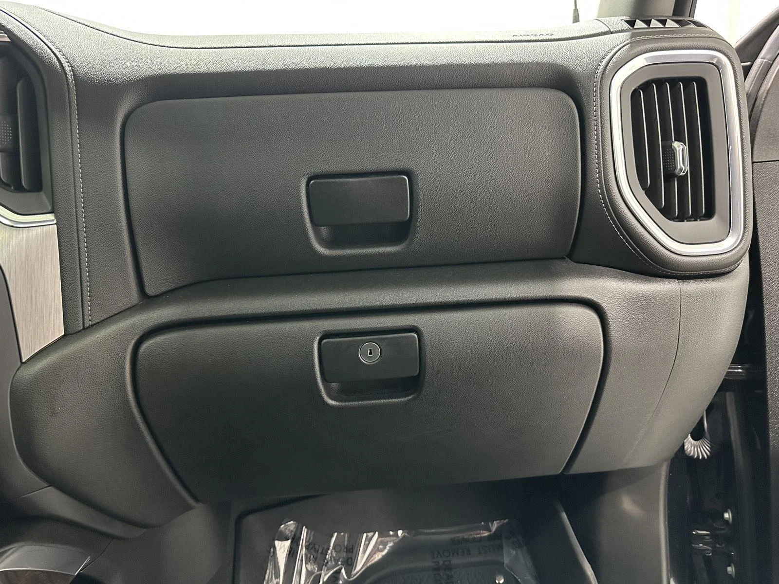 Used 2021 EBONY TWILIGHT METALLIC GMC Denali image 29