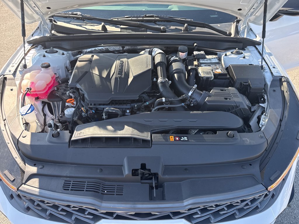 Used 2024 White Kia GT image 25