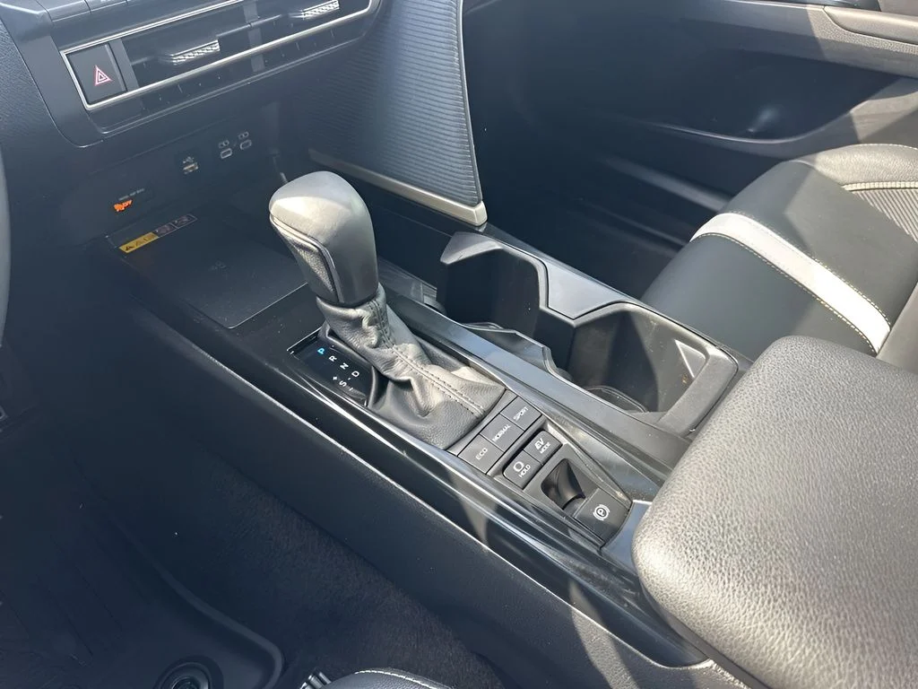 Used 2025 White Toyota SE image 16