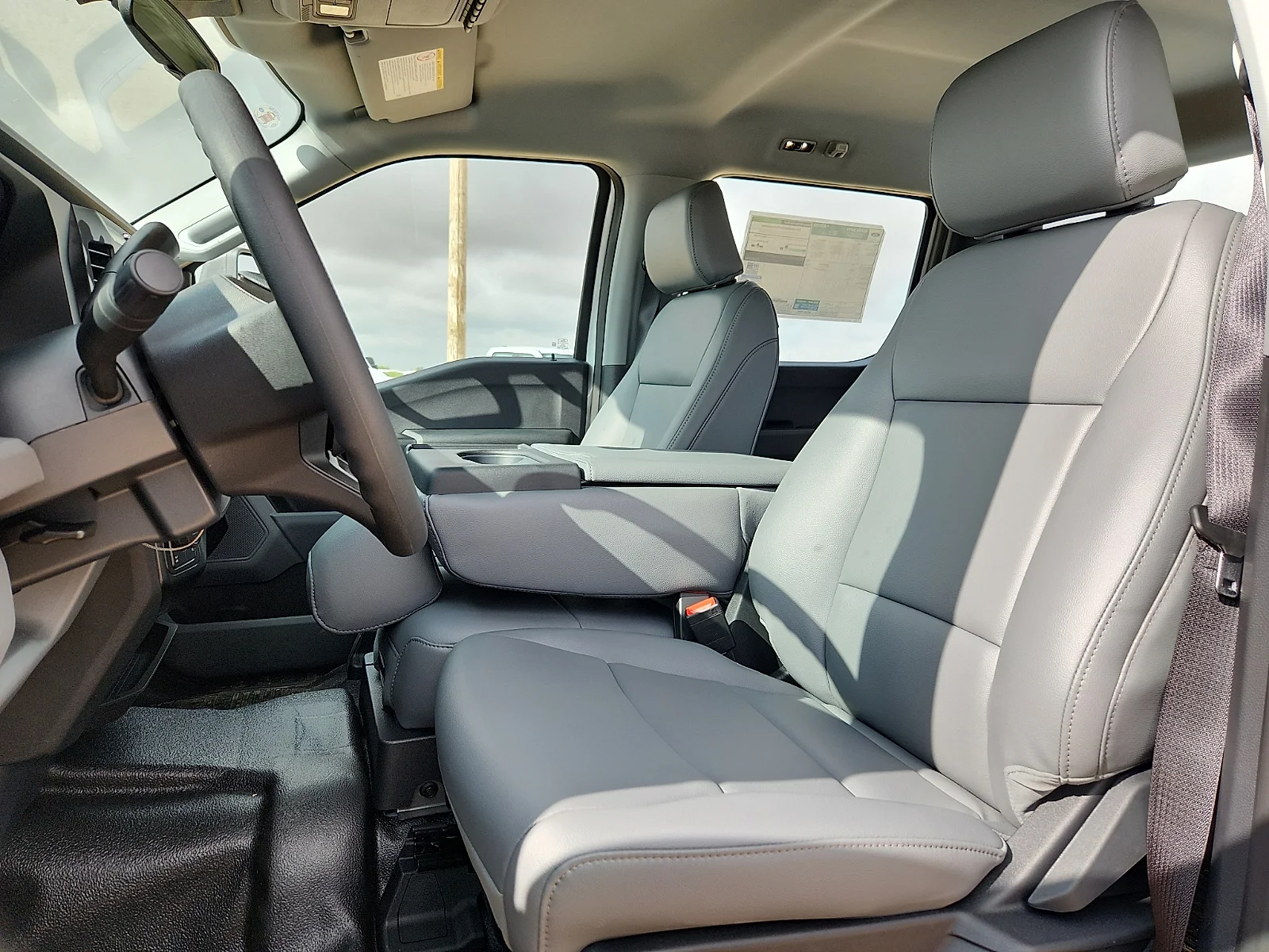 New 2026 Oxford White Ford F-250® XL image 17