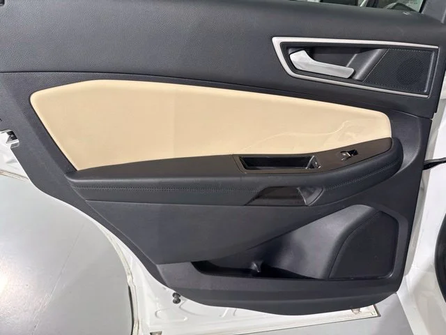 Used 2020 White Ford SEL image 17