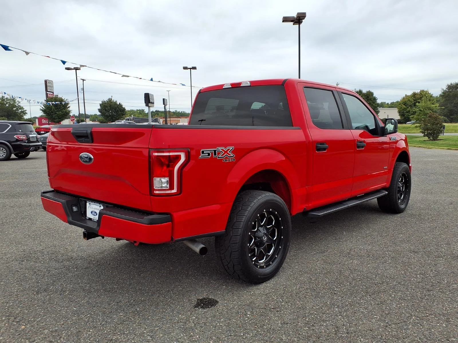 Used 2017 Race Red Ford XL image 2