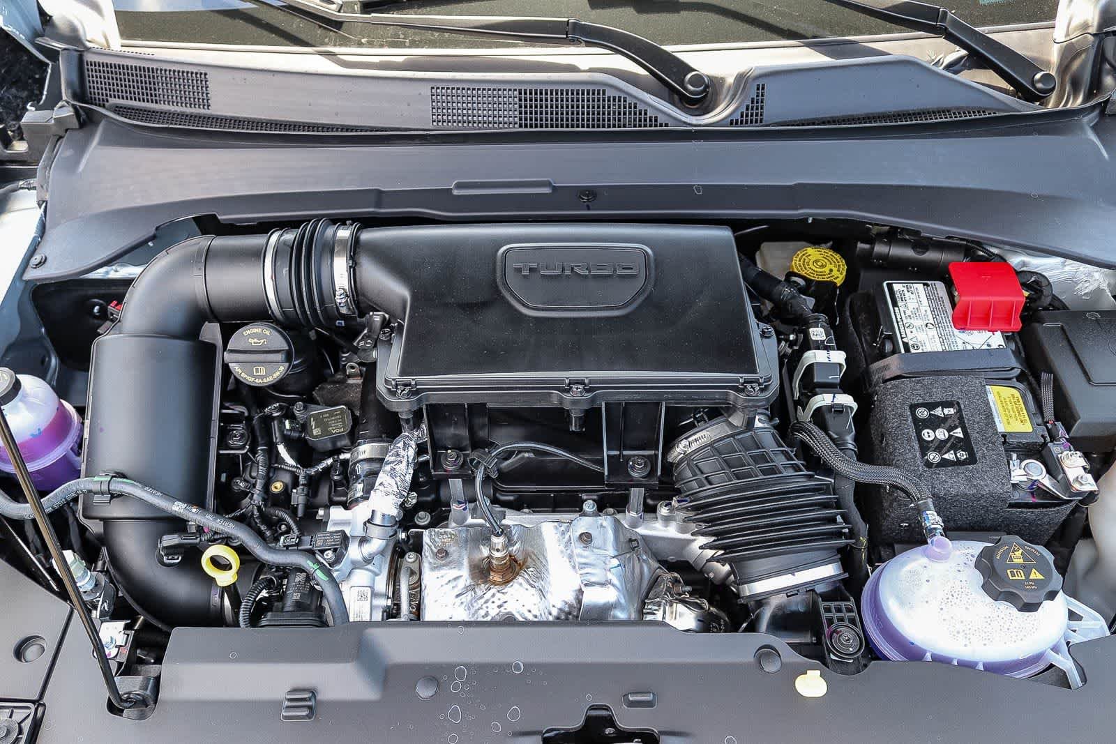 New 2026 Silver Zynith Metallic Clear-Coat Exterior Paint Jeep Latitude Altitude image 13