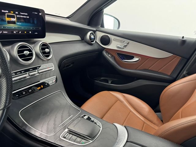 Used 2022 Selenite Gray Metallic Mercedes-Benz GLC 300 image 34