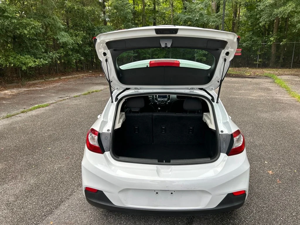 Used 2017 White Chevrolet LT image 32