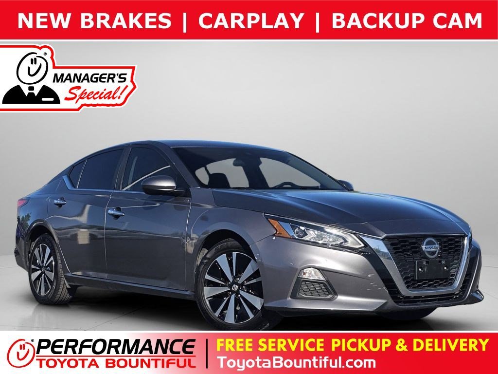 Used 2022 Gun Metallic Nissan 2.5 SV image 1