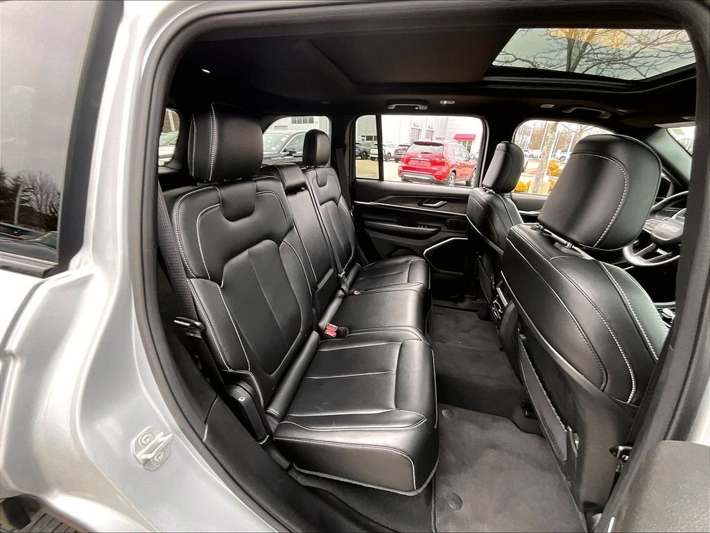 Used 2024 Silver Jeep 4xe image 16